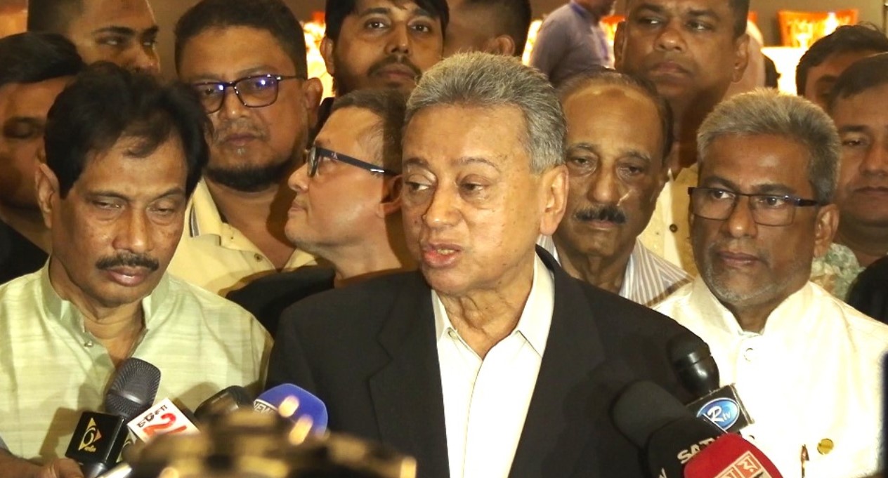 নির্বাচনের জন্য অপেক্ষা করছে দেশের মানুষ: আমীর খসরু