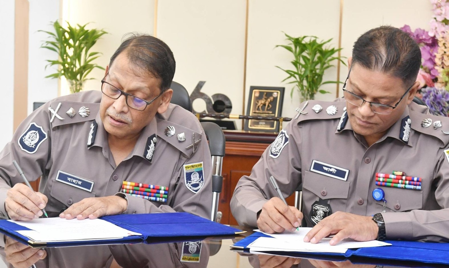 দায়িত্ব গ্রহণ করলেন নবনিযুক্ত আইজিপি আলী হোসেন ফকির