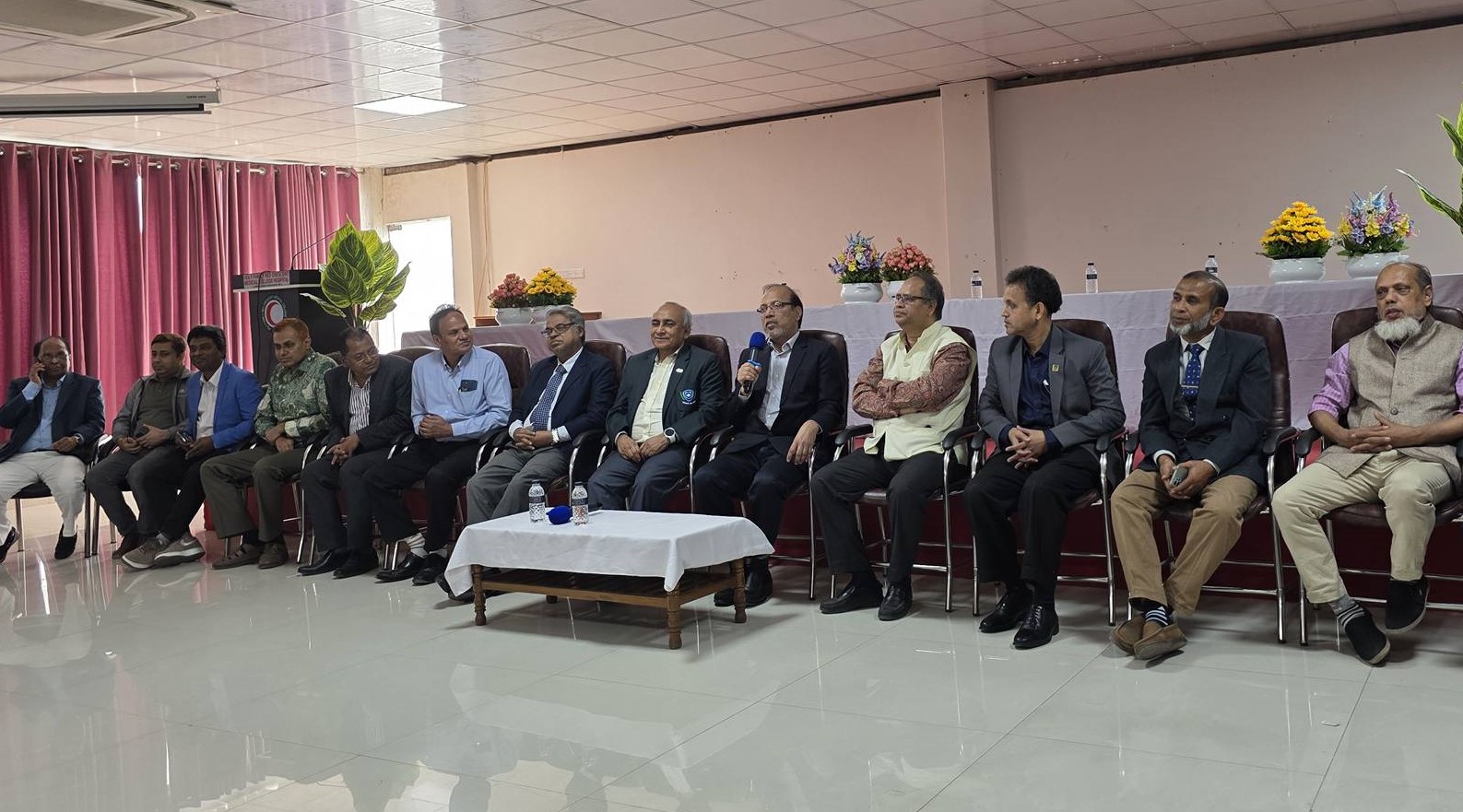 রাজধানীতে নিউ হোস্টেল এলামনাই কমিটির প্রস্তুতি সভা অনুষ্ঠিত