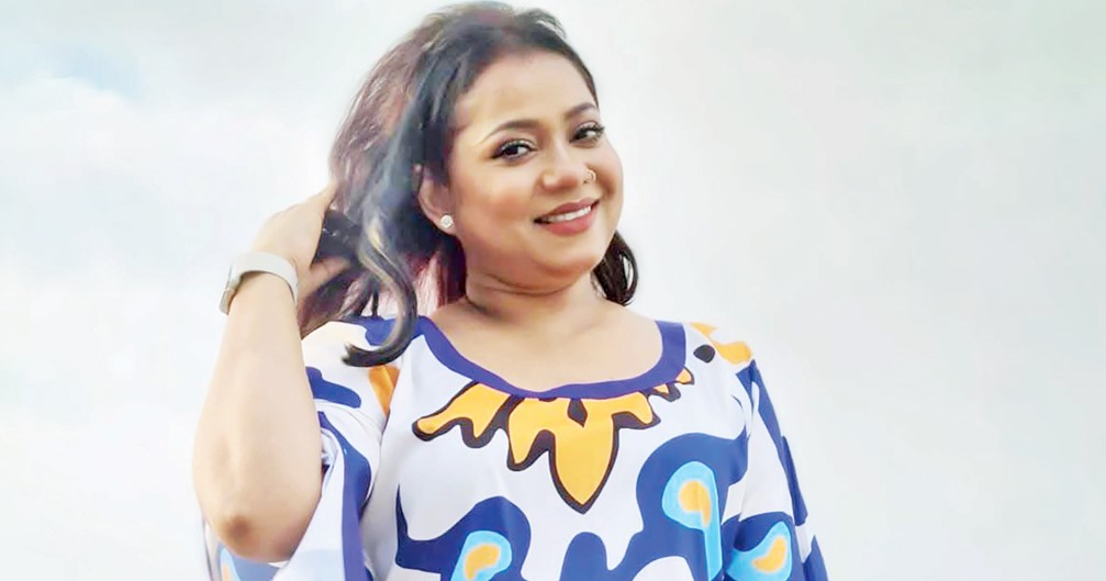 ড্রাইভারের সঙ্গে ‘পরকীয়াতে’ জড়িয়েছিলেন ডলি সায়ন্তনী