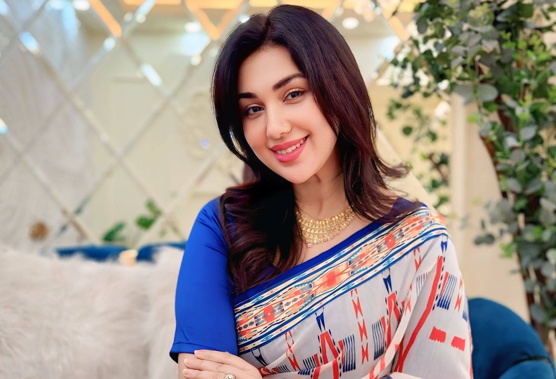 নতুন রঙের ছোঁয়ায় রাঙুক প্রতিটি দিন: অপু বিশ্বাস