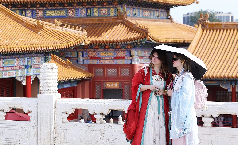 চীন ভ্রমণে তালিকায় রাখুন ১০ গন্তব্য