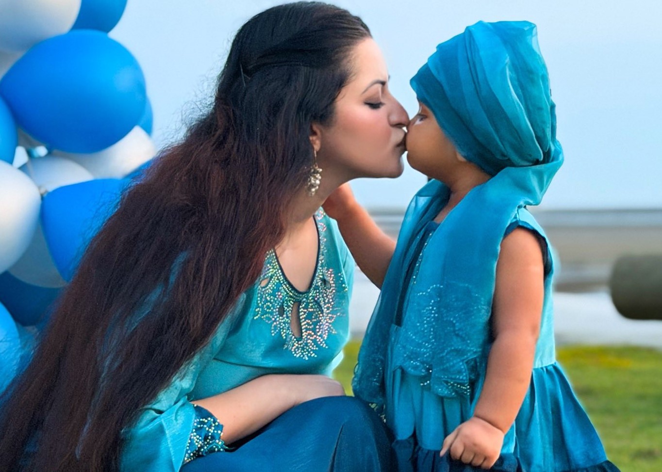 মেয়ের জন্মদিনে আবেগে ভাসলেন পরীমণি