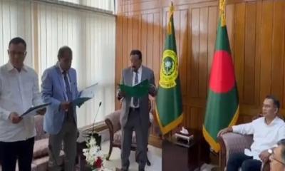 শপথ নিলেন নবনির্বাচিত দুই এমপি