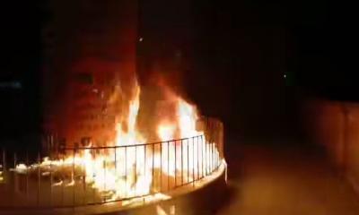 বরগুনায় জুলাই শহীদ স্মৃতিস্তম্ভে অগ্নিসংযোগ