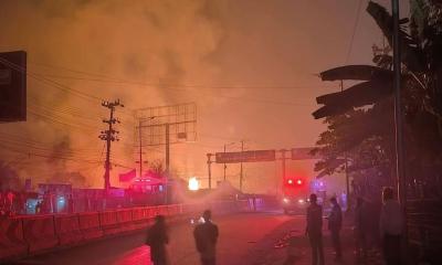 পুড়েছে বাড়ি-গাড়ি, কক্সবাজারে পাম্পের আগুনে দগ্ধ ১৬