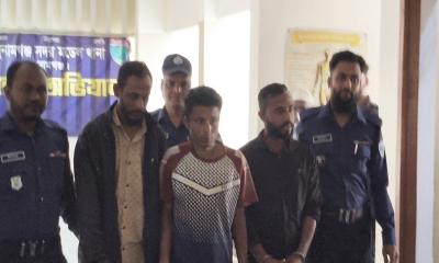 দিনদুপুরে সিএনজিতে বন্ধুর প্রেমিকাকে ধর্ষণ