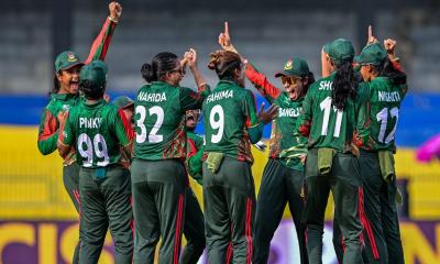 পাকিস্তানকে হারিয়ে বিশ্বকাপ শুরু বাংলাদেশের